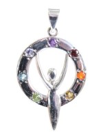 PENDENTIF ARGENT DEESSE ET PIERRES DES CHAKRAS