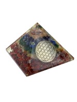 Pyramide Orgonite 7 Chakras avec Fleur de Vie en métal doré