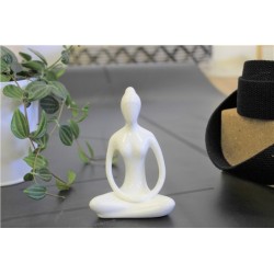 Statuette en Porcelaine Posture du Lotus Dhyana Mudra Blanc brillant 10 cm