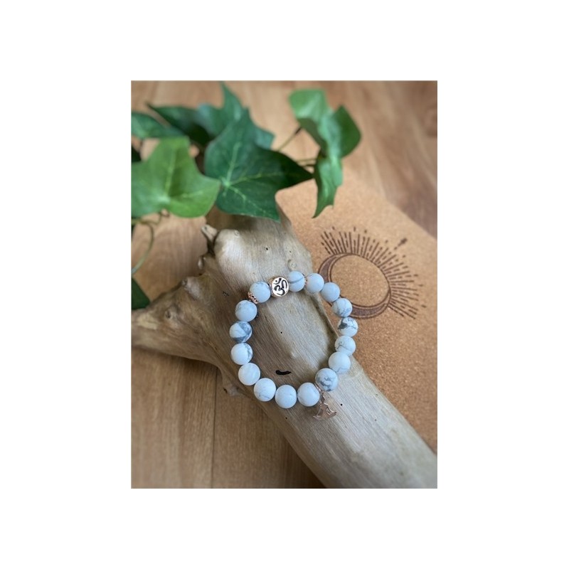Bracelet Magnésite Perles rondes 10 mm Breloque Yoga Lotus 